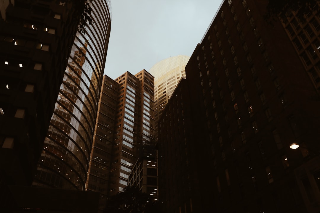 Impact de l'IA et digitalisation sur économie 2025.